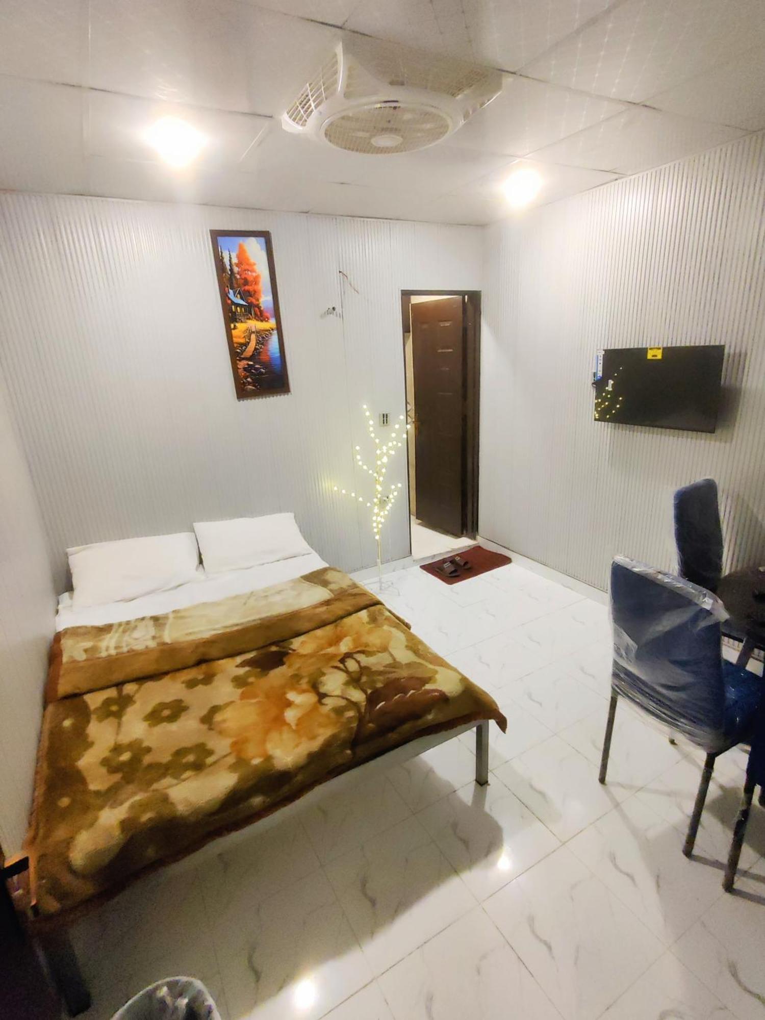 Smart Apartments & Hotel 라호르 외부 사진